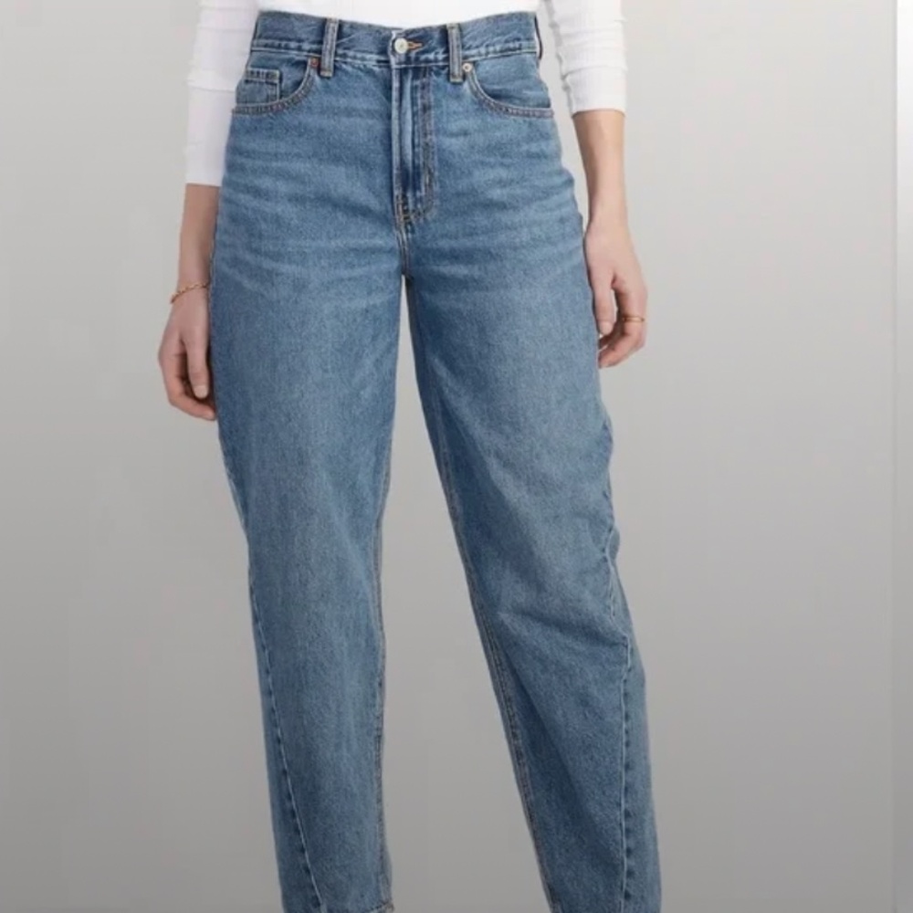 Old Navy Extra High Waisted Balloon Ankle Jeans